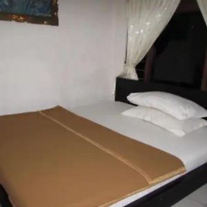 Kamar double standard